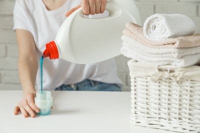 mild liquid detergent to wash clothes